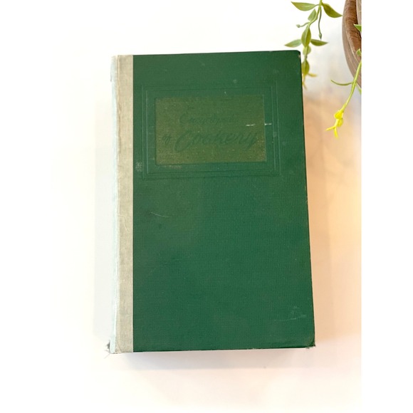 Vintage Other - The Wise Encyclopedia of Cookery: 1949 Vintage Cookbook, Kitchen Decor